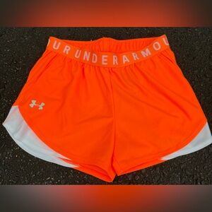 Women's Under Armour UA Play Up Twist Shorts Size S Loose Fit‎ Orange/White